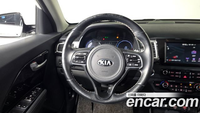Kia Niro 2019 — photo 19