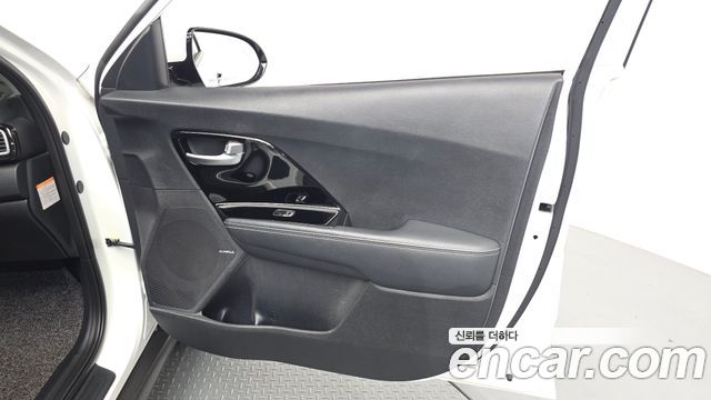 Kia Niro 2019 — photo 14