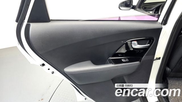 Kia Niro 2019 — photo 15