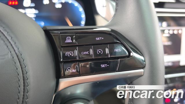Maserati Grecale 2023 — photo 22