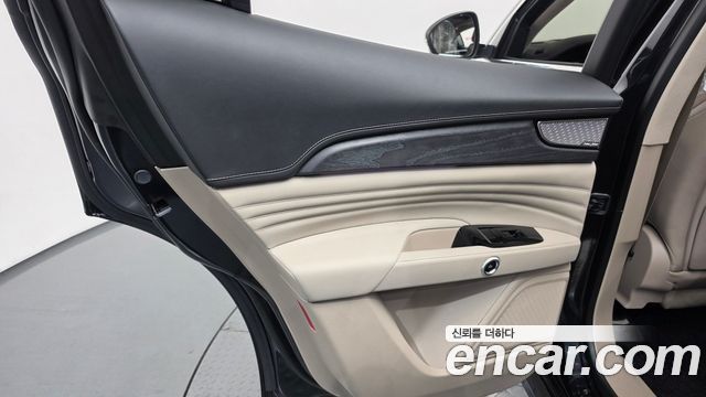 Maserati Grecale 2023 — photo 15
