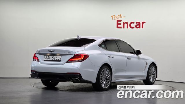 Genesis G70 2018 — photo 2