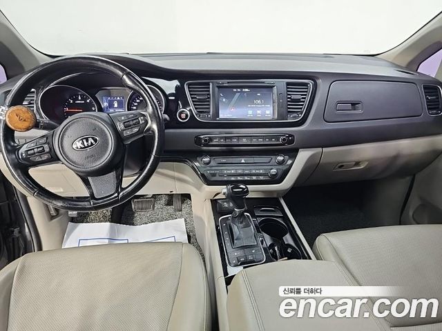 Kia Canival 2015 — photo 5