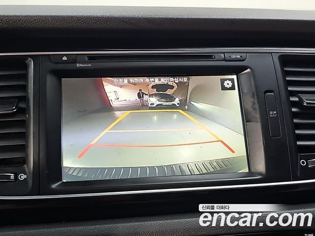 Kia Canival 2015 — photo 15