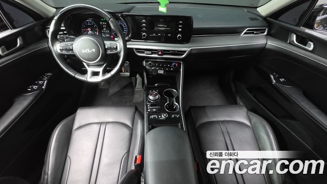 Kia K5 2023 — photo 10