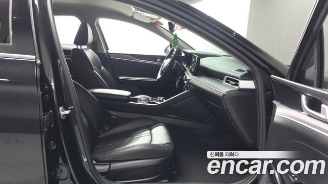 Kia K5 2023 — photo 17