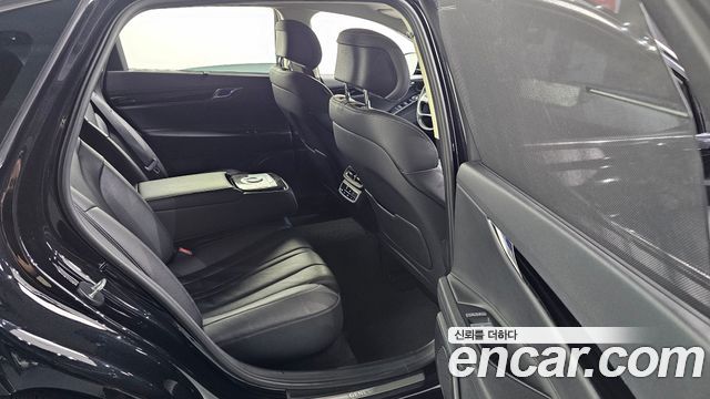 Genesis G80 2022 — photo 27