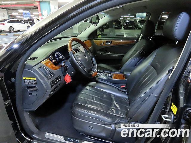 Hyundai Equus 2010 — photo 6