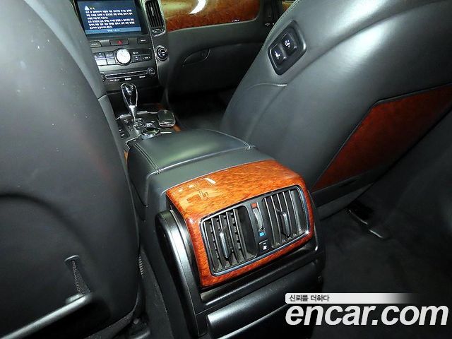 Hyundai Equus 2010 — photo 15