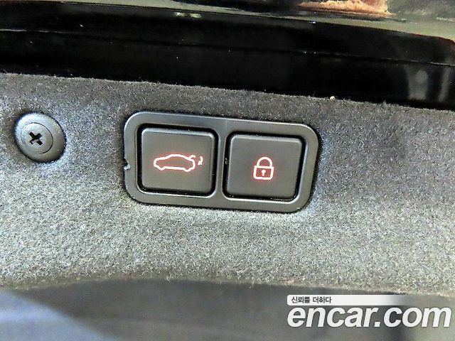 Hyundai Equus 2010 — photo 16