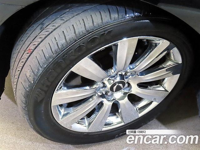 Hyundai Equus 2010 — photo 20