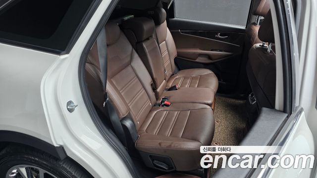 Kia Sorento 2016 — photo 17