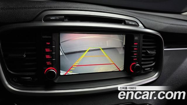 Kia Sorento 2016 — photo 22