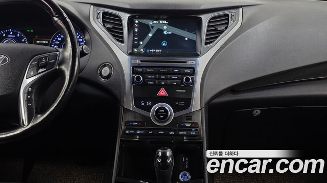 Hyundai Grandeur 2015 — photo 20