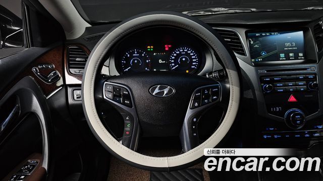 Hyundai Grandeur 2016 — photo 19