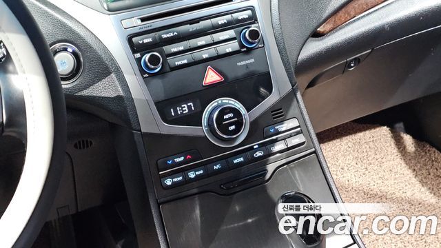 Hyundai Grandeur 2016 — photo 27