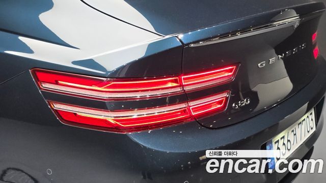 Genesis G80 2022 — photo 9