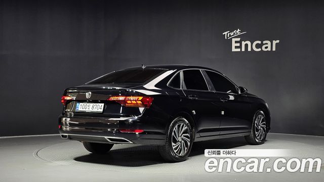 Volkswagen Jetta 2020 — photo 2