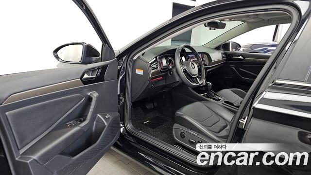 Volkswagen Jetta 2020 — photo 13