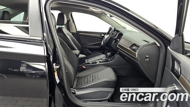 Volkswagen Jetta 2020 — photo 17