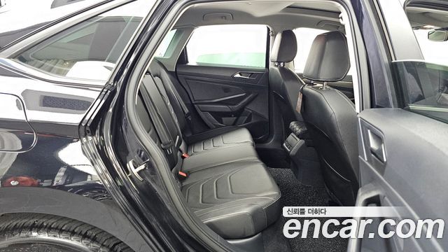 Volkswagen Jetta 2020 — photo 18