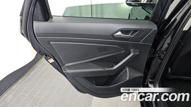 Volkswagen Jetta 2020 — photo 15