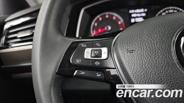 Volkswagen Jetta 2020 — photo 16