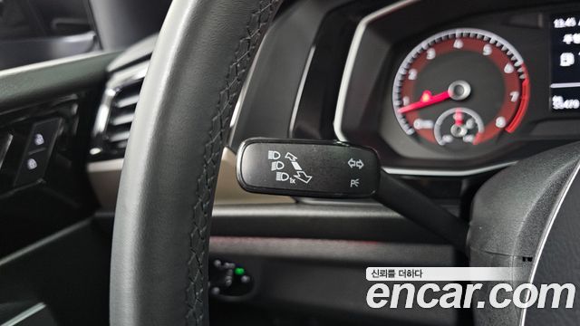 Volkswagen Jetta 2020 — photo 27