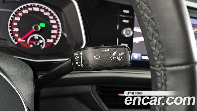 Volkswagen Jetta 2020 — photo 29