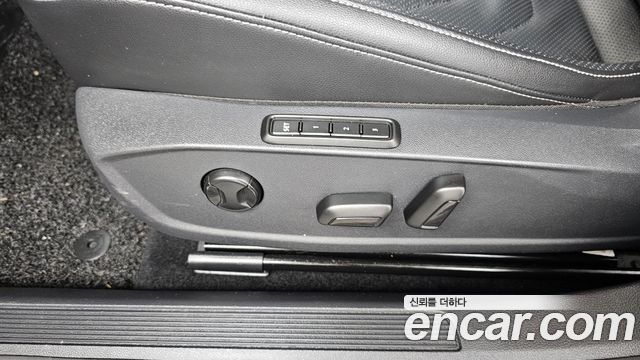 Volkswagen Jetta 2020 — photo 31