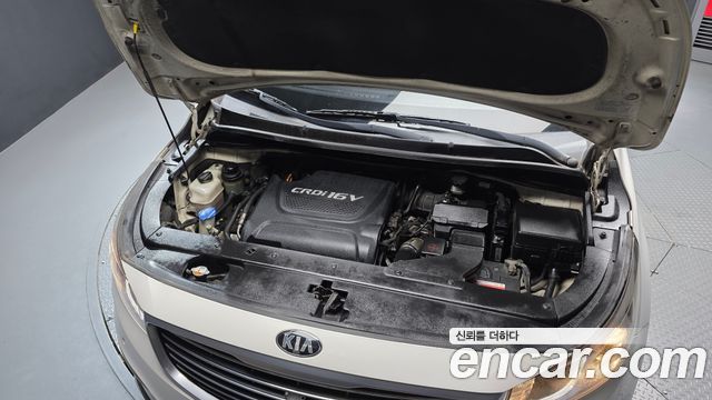 Kia Canival 2015 — photo 6