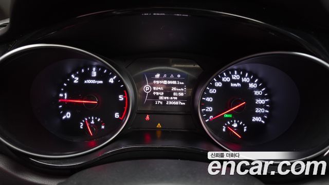 Kia Canival 2015 — photo 8