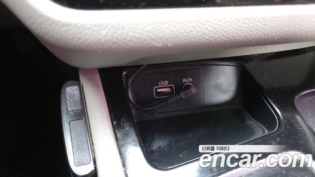 Kia Canival 2015 — photo 12