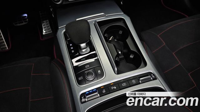 Kia Stinger 2022 — photo 9