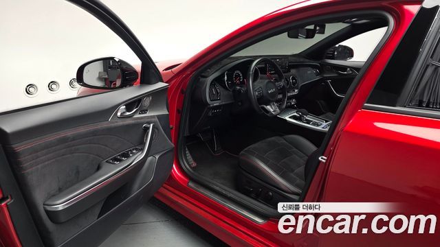 Kia Stinger 2022 — photo 10