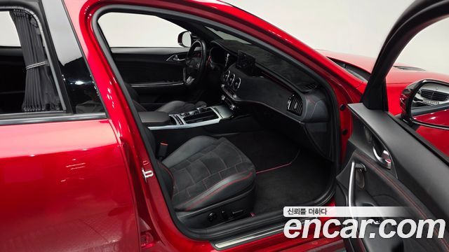 Kia Stinger 2022 — photo 11