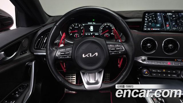 Kia Stinger 2022 — photo 13