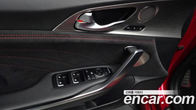 Kia Stinger 2022 — photo 18