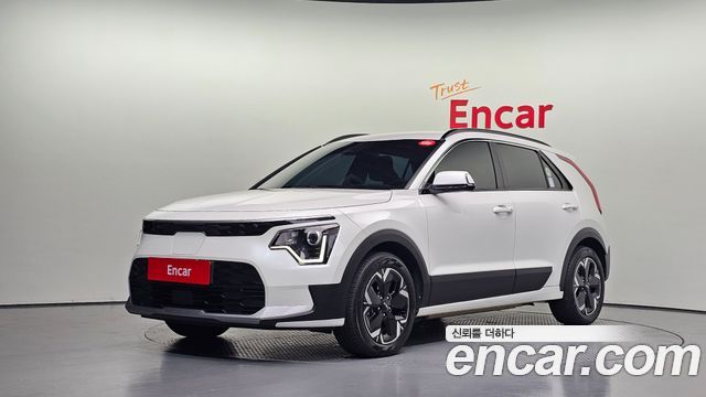 Kia Niro 2023 — photo 1
