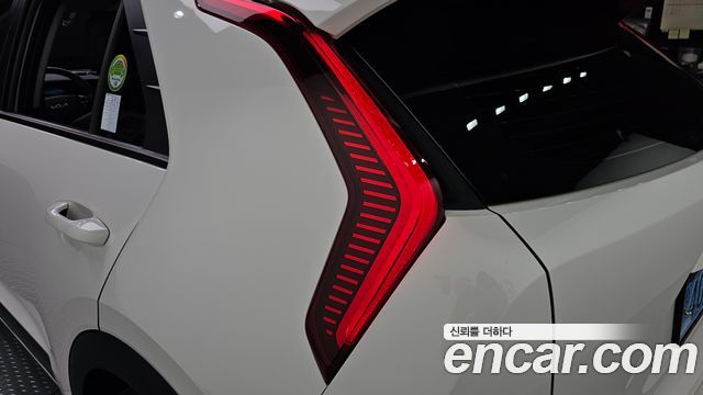 Kia Niro 2023 — photo 9