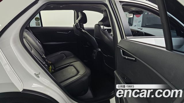 Kia Niro 2023 — photo 27