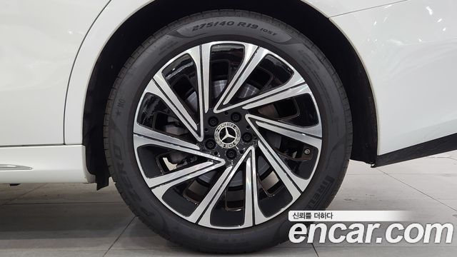 Mercedes-Benz E-Class 2026 — photo 5