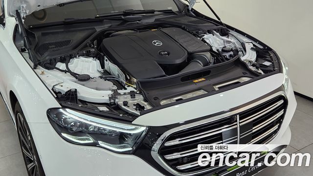 Mercedes-Benz E-Class 2026 — photo 6