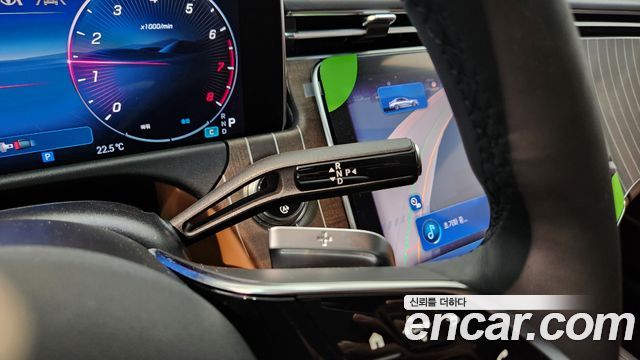 Mercedes-Benz E-Class 2026 — photo 9