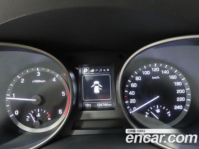 Hyundai Santafe 2018 — photo 8