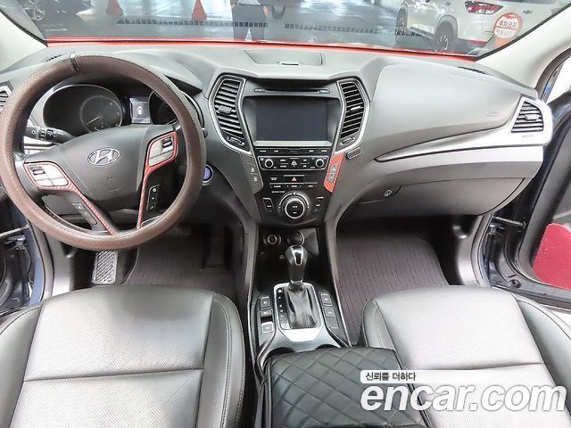 Hyundai Santafe 2018 — photo 11