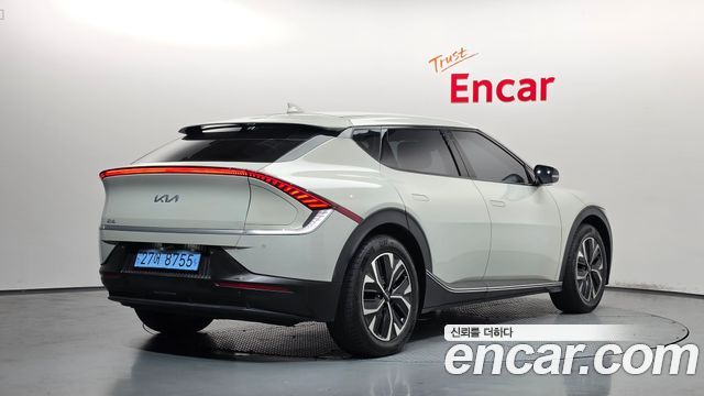 Kia EV6 2023 — photo 2