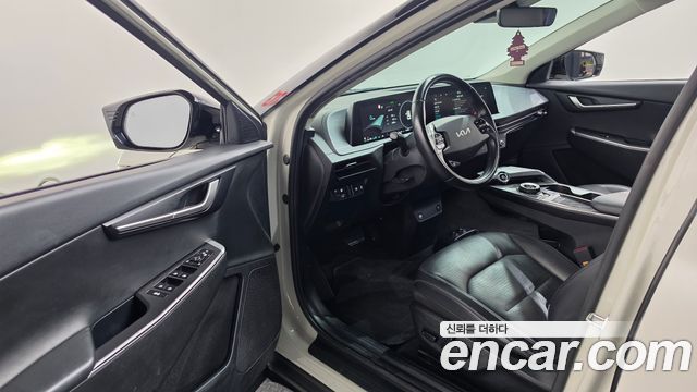 Kia EV6 2023 — photo 13