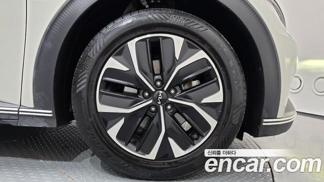 Kia EV6 2023 — photo 7