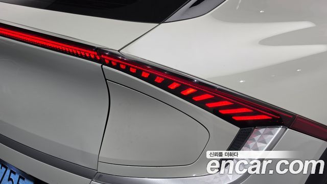 Kia EV6 2023 — photo 9